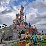 9 bons plans pour un séjour à Disneyland moins cher